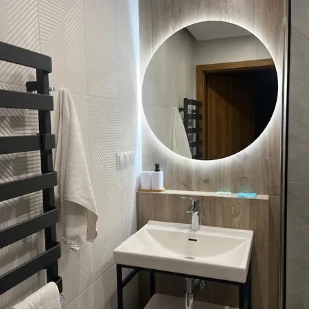 Nad Stawem 度假居 *