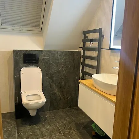 度假居 Nad Stawem 克雷尼察