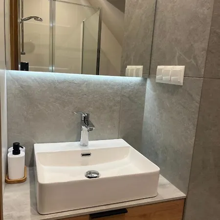 度假居 Nad Stawem